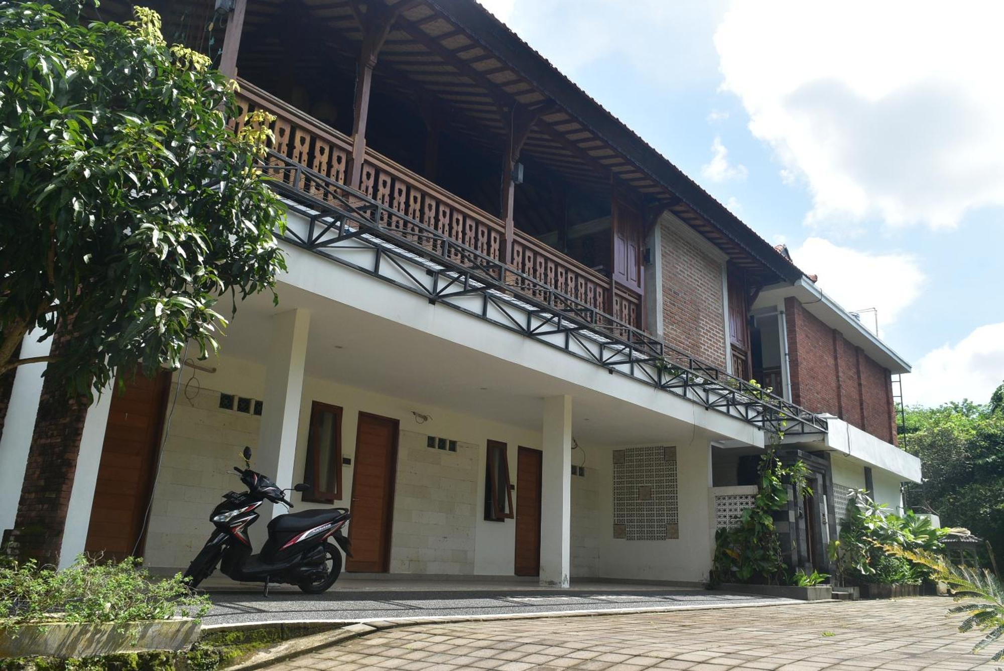 Ketut Joglo Guest House Нуса-Дуа Екстер'єр фото