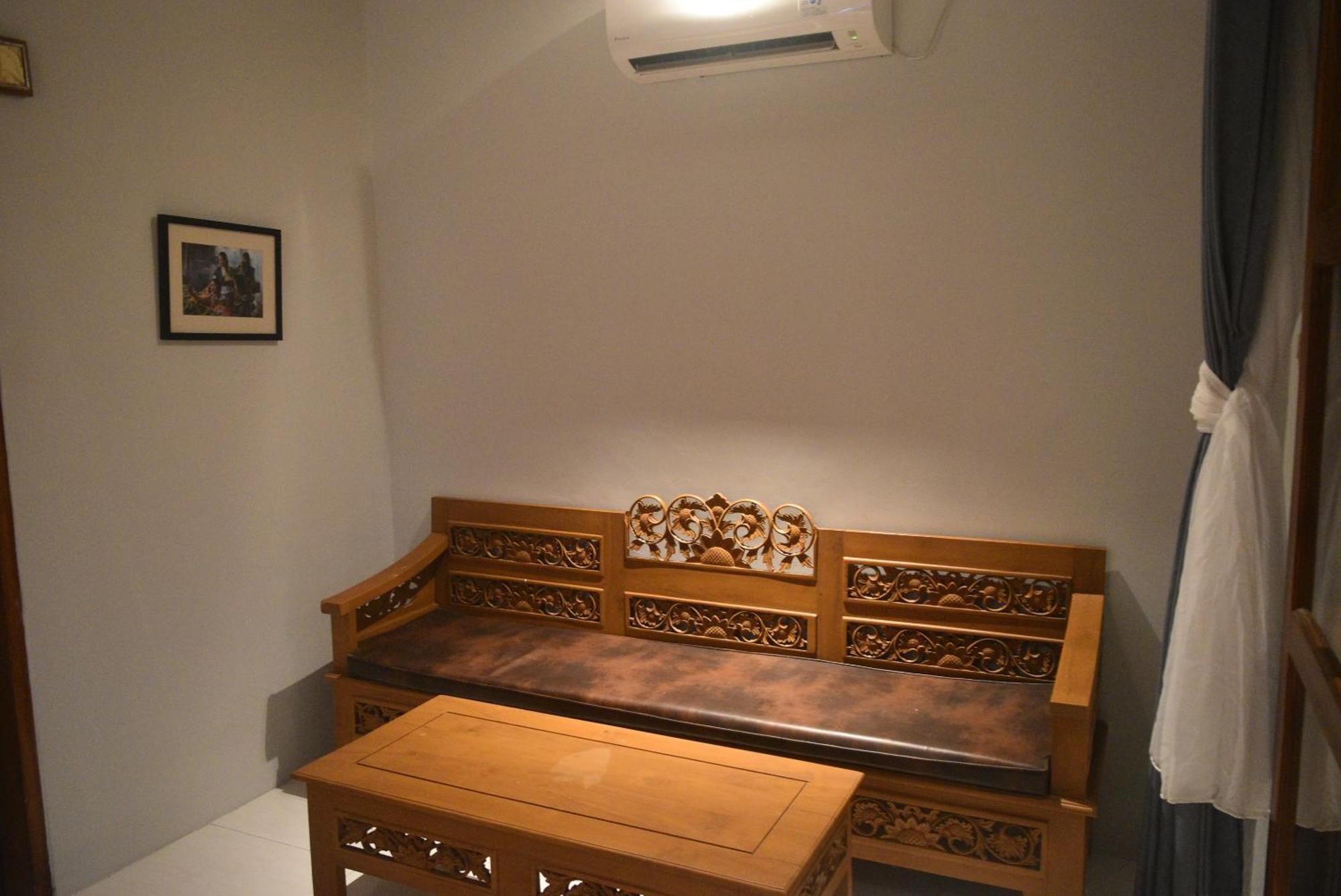 Ketut Joglo Guest House Нуса-Дуа Екстер'єр фото